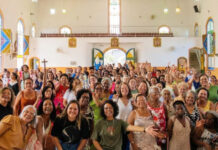 Mais de 200 mulheres participam do Encontro Mulheres Restauradas na Paróquia São Francisco de Assis