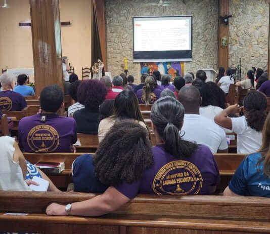 Congresso Eucarístico Diocesano aprofunda reflexão sobre a unidade da Igreja e segue com simpósio teológico nesta terça-feira