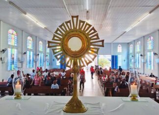 Paróquias vivem dia de Adoração Eucarística durante o 5º dia do Congresso Eucarístico Diocesano